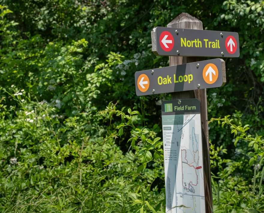 Trail markers for North Trail and Oak Loop