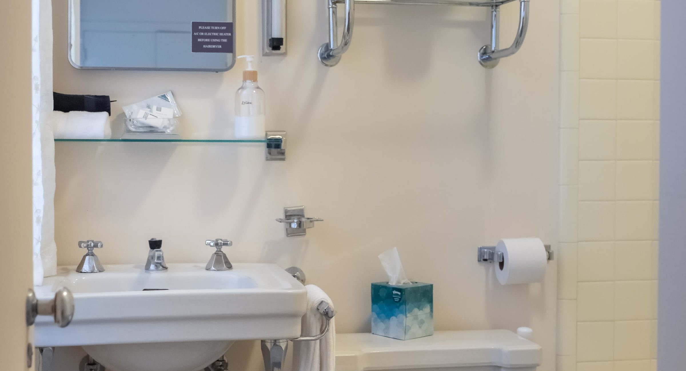 Bathroom and amenities in West Room