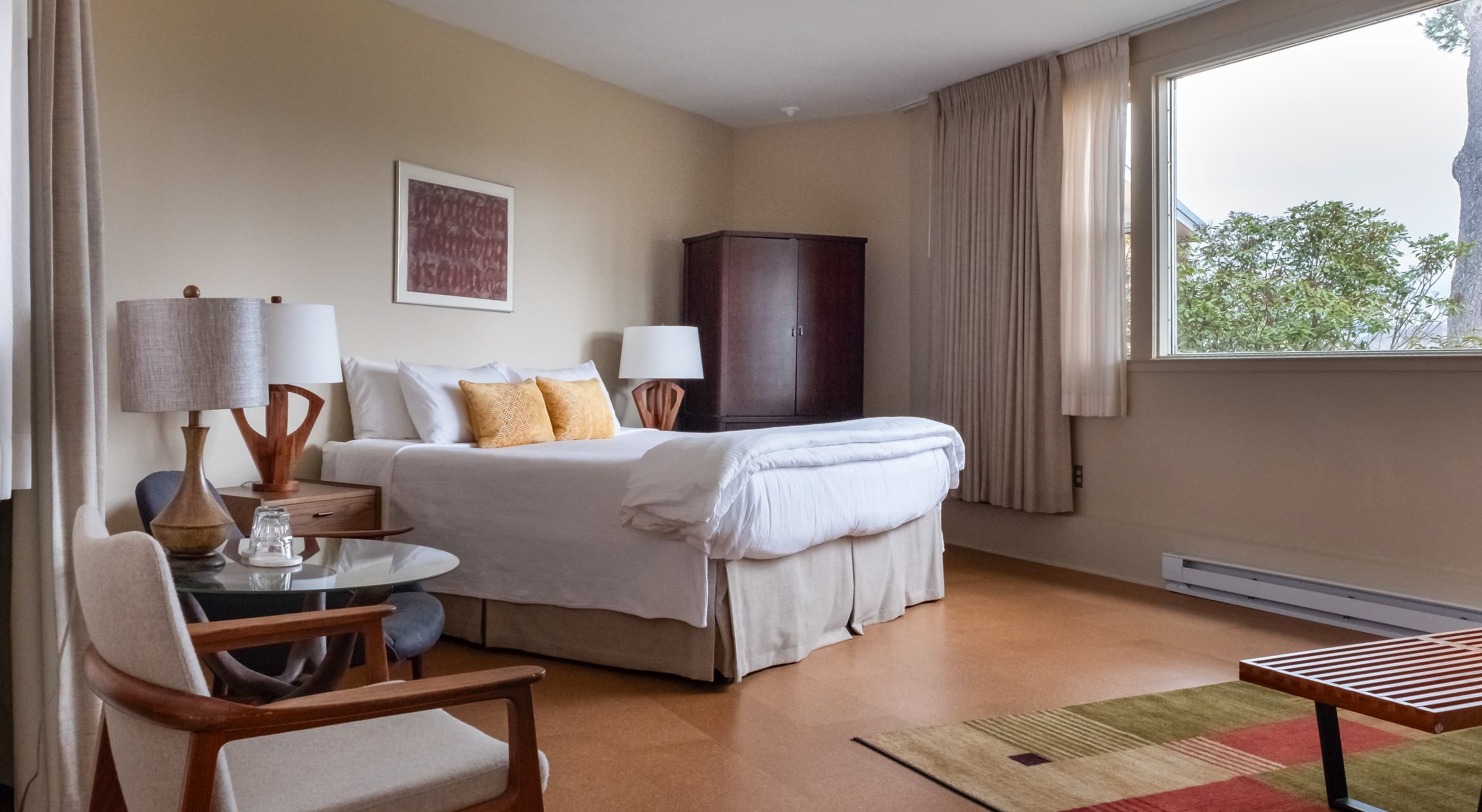 King bed in Gallery Room